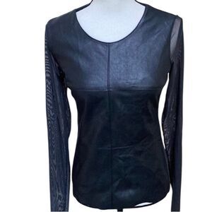 🔥Bailey 44 (rare to find in Navy blue) faux leather top  size med
